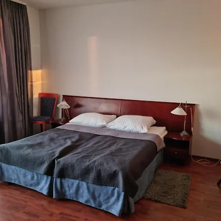 Апартаменты Etna *